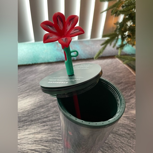 NWT - 2022 Starbucks Woodland Berry Holiday 24oz Tumbler w/ Poinsettia Straw Top - Picture 7 of 9
